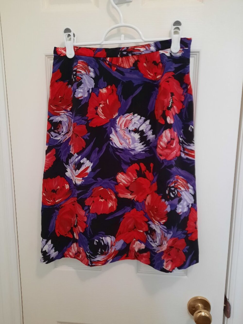 Brand New 100% Polyester Fully Lined Floral Skirt